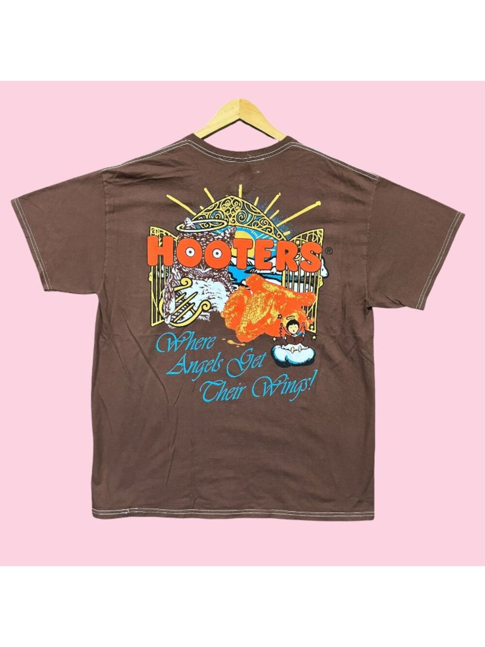 Hooters Where Angles Get Their Wings Poster Tee XL